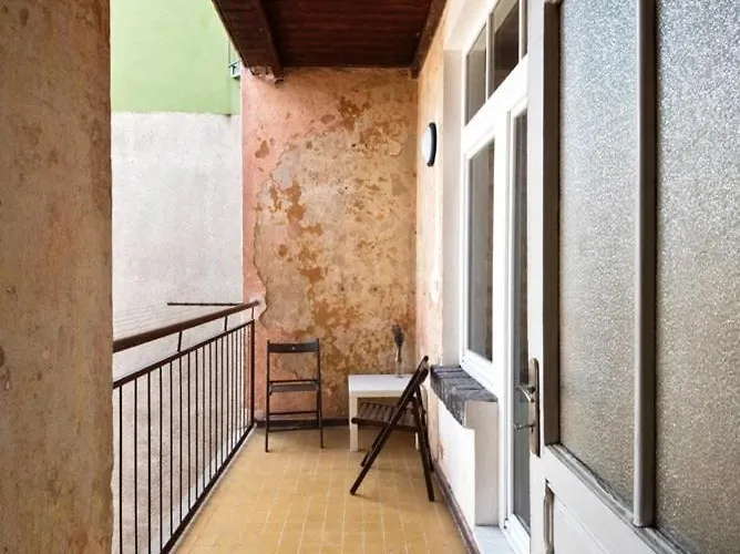 Stylish 90m2 2-bedroom In Centre With Balcony & Workspace * Brno